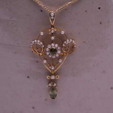 Victorian 9 Carat Gold Openwork Pendant 6
