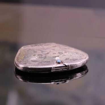 Vintage European Powder Compact 1