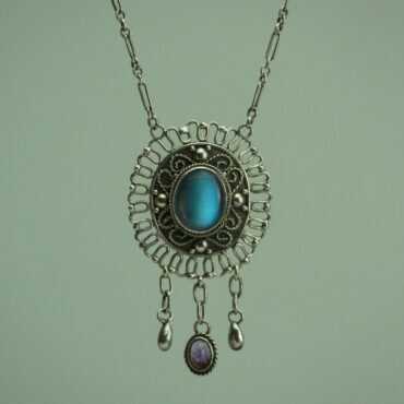 moonstone silver necklace 1