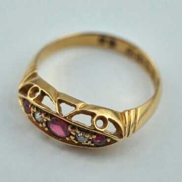 Antique 18ct Gold Ruby & Diamond Five Stone Ring 10