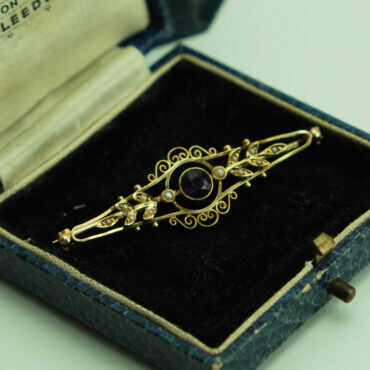 Edwardian 15 Carat Yellow Gold Brooch With Amethyst & Seed Pearls 7